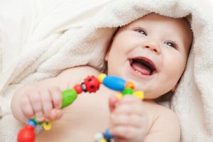 kinderspielzeug katalog kinderspielzeug ab 1 jahr holz