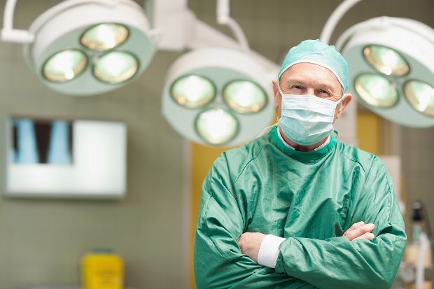 Durchführung einer Arthroskopie