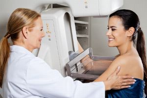 Mammografie: Durchführung, Ablauf, idealer Zeitpunkt