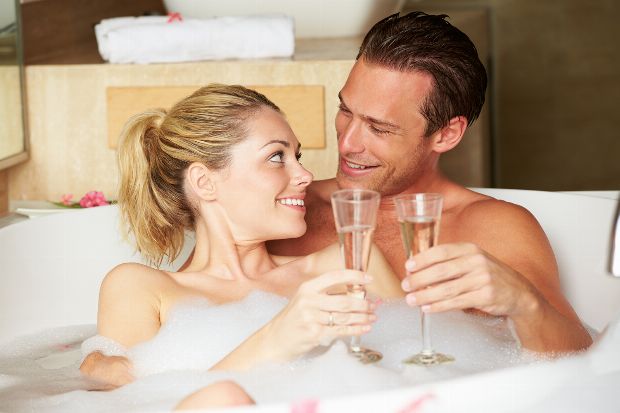 Pärchen in der Badewanne Pärchen in der Badewanne