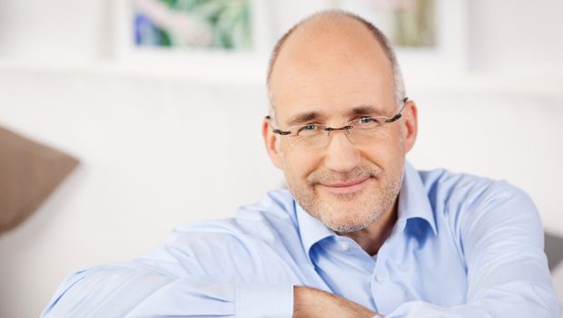 Mann mit Glatze Mann mit Glatze