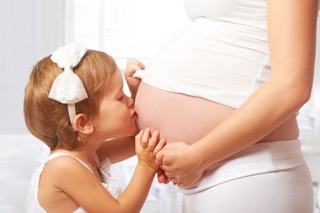 Die Familie auf das Baby einstimmen
