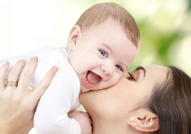Glückliche Mutter mit Baby