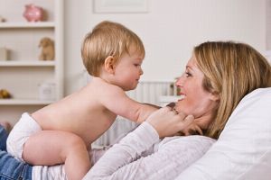 Übungen mit dem Baby