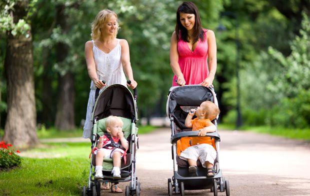 Spaziergang Kinderwagen