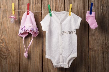 Die richtige Sommer- und Winterbekleidung fürs Baby