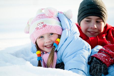 Spaß mit Kindern im Schnee