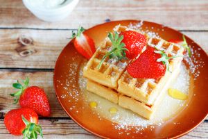 Waffeln mit Erdbeersauce