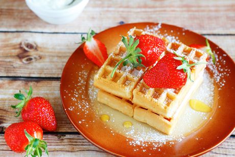 Waffeln mit Erdbeersauce