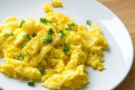 Eierspeise mit Petersilie