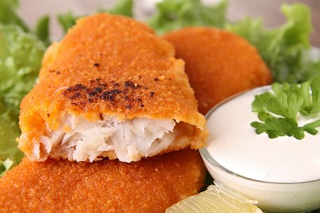 Scholle paniert mit Joghurt-Dillsauce