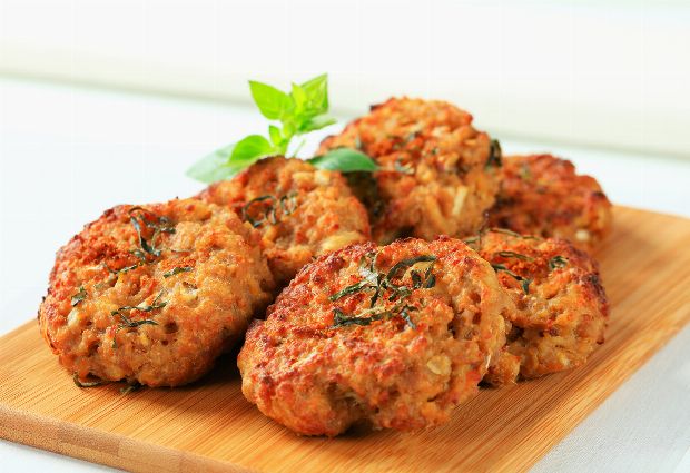 Kartoffel-Karottenpuffer mit Schafskäse