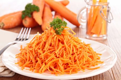 Karottensalat mit Cashews