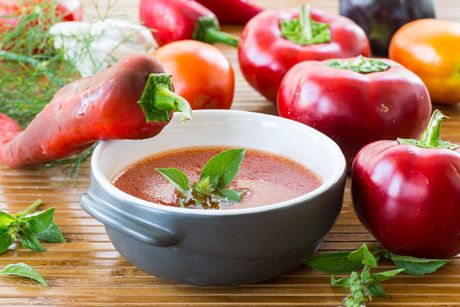 Tomaten-Paprika-Suppe