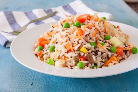 Reissalat mit Gemüse