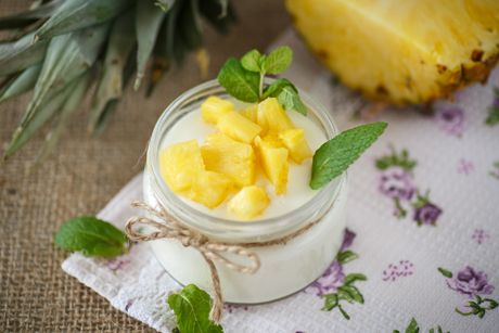 Ananas mit Kokostopfen