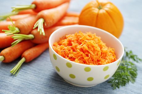 Karottenmüsli mit Nüssen