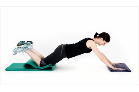 Rumpf-Stabilisator mit Handtuch