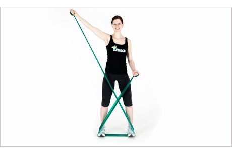 Überkreuzter Diagonalzug mit dem Theraband
