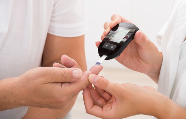 Diabetes - Blutzucker messen Diabetes - Blutzucker messen