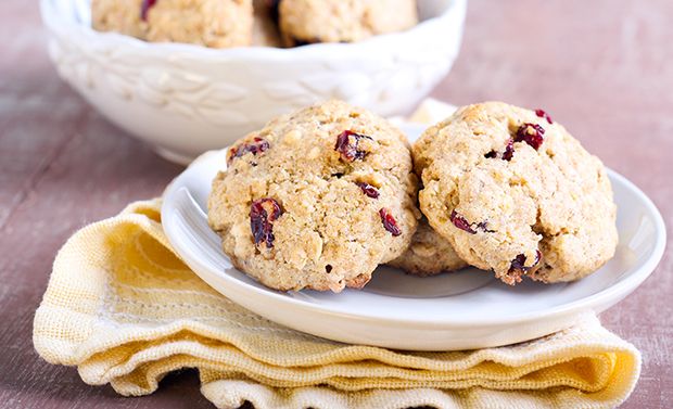 Haferflocken-Cookies mit Kirschen Haferflocken-Cookies mit Kirschen