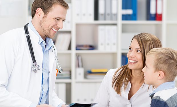 Besonders Kinder und Jugendliche können von einer Hyposensibilisierung profitieren. Besonders Kinder und Jugendliche können von einer Hyposensibilisierung profitieren.