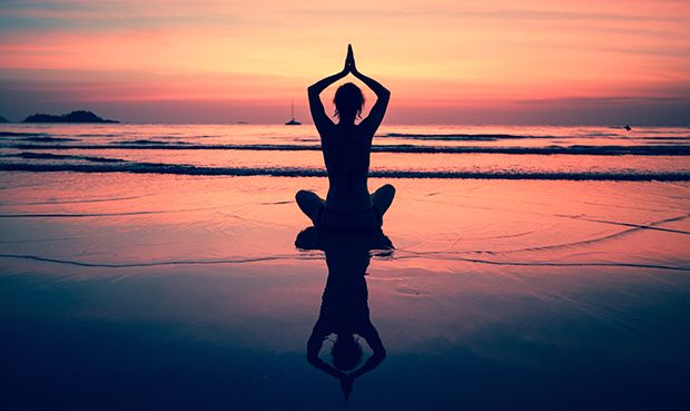 Yoga wirkt positiv auf Körper, Geist und Seele. Yoga wirkt positiv auf Körper, Geist und Seele.