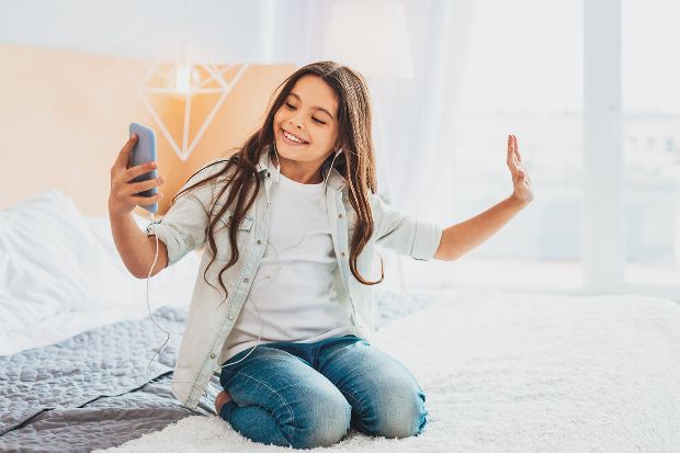 Ist mein Kind bereit für ein eigenes Handy?