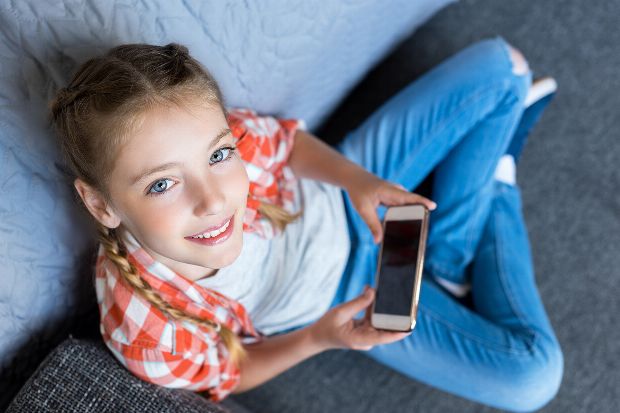 Ist mein Kind bereit für ein eigenes Handy?