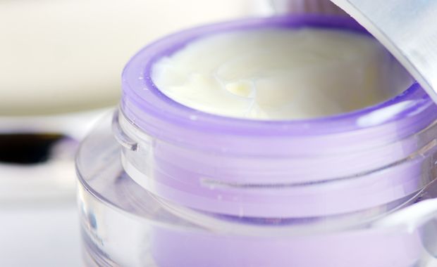 Anti Aging Creme gegen Falten
