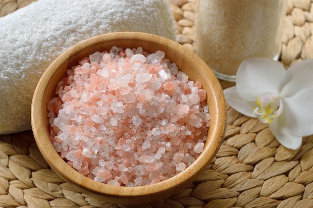 Mit Salz Peeling herstellen