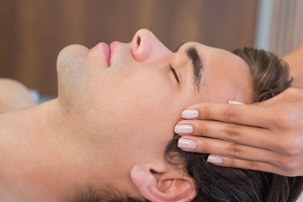 Entspannung bei einer Kopfmassage