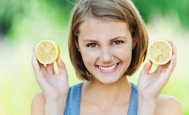 Haarspülung mit Zitronensaft Haarspülung mit Zitronensaft