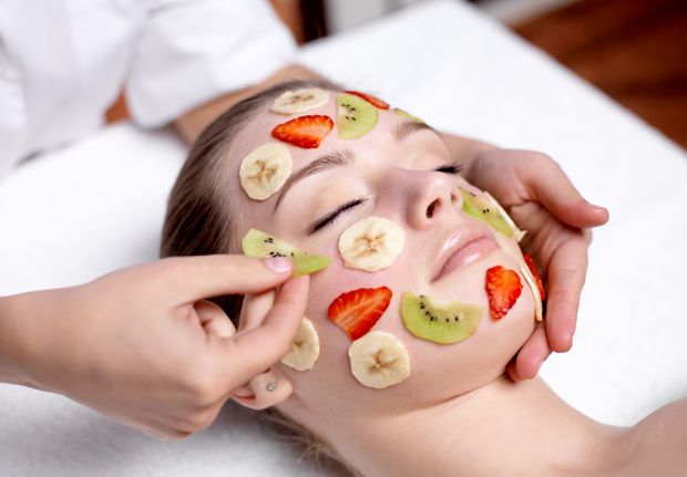 Gesichtsmaske mit Obst Gesichtsmaske mit Obst