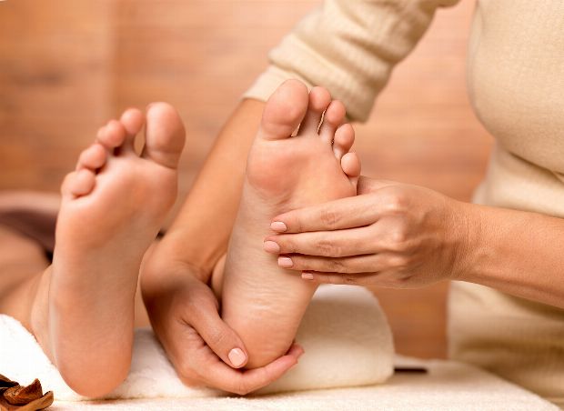 Wohltuende Fußreflexzonenmassage Wohltuende Fußreflexzonenmassage