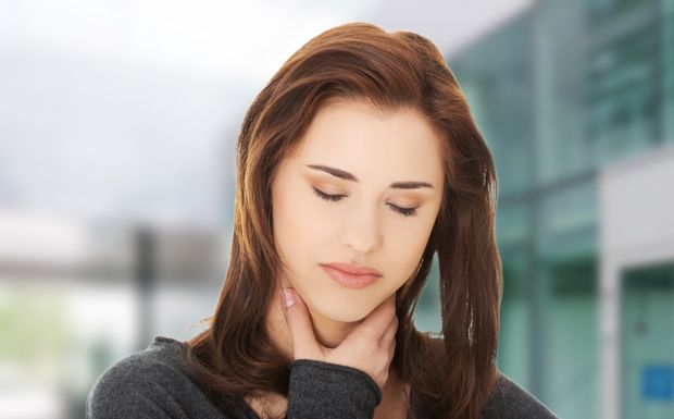 Halsschmerzen als Symptom bei Diphtherie