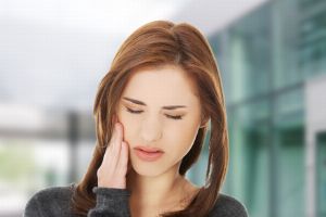 Craniomandibuläre Dysfunktion (CMD): Definition, Ursachen, Symptome, Behandlung