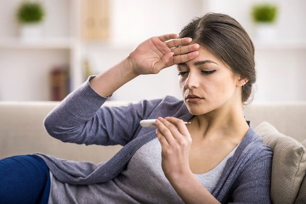 Frau hat Grippe Frau hat Grippe