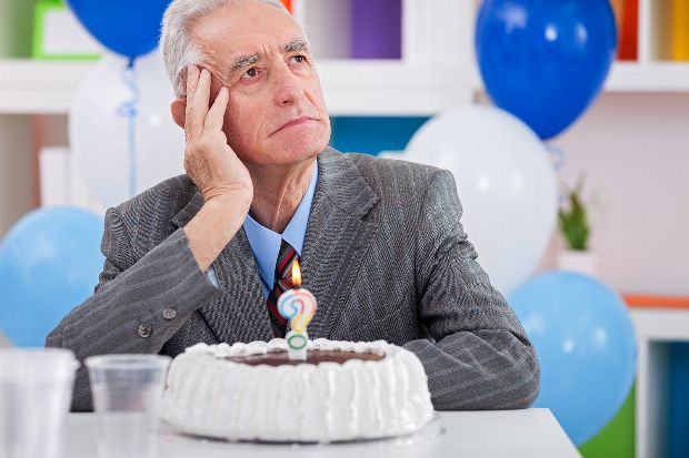 Mann leidet an Alzheimer Mann leidet an Alzheimer