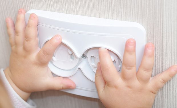 Durch entsprechende Sicherheitsvorkehrungen können Stromunfälle im Haushalt verhindert werden.